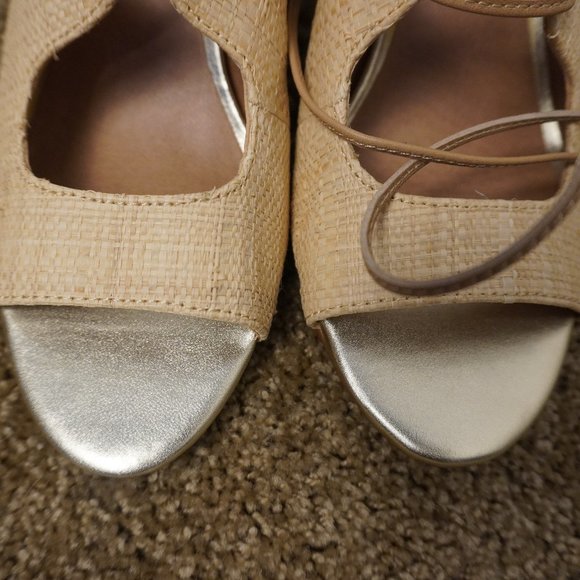 Bettye Heel - Picture 6 of 7